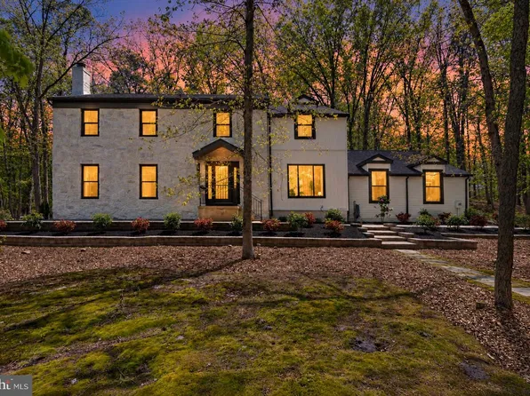 1 Dickson Dr, Medford, NJ 08055