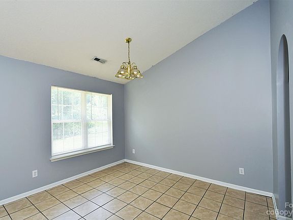 3rd image of 3213 Forest Creek Ct