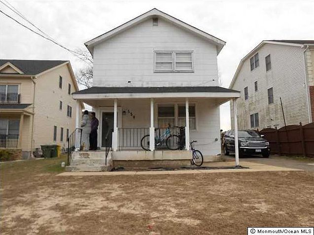 1st image of 559 Warren Ave