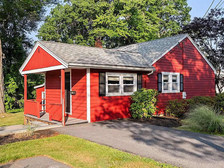 17 Scott Ave — Photo 36