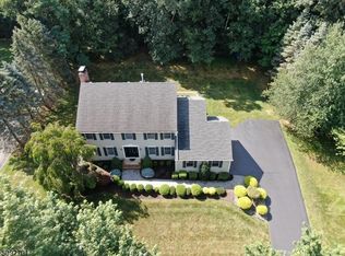 33 Morey Ln, Randolph, NJ 07869