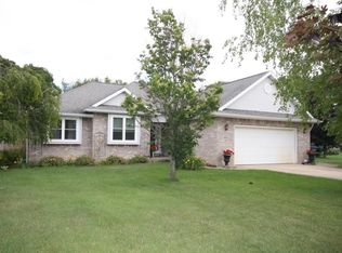 46852 Woodfield Dr, Mattawan, MI 49071