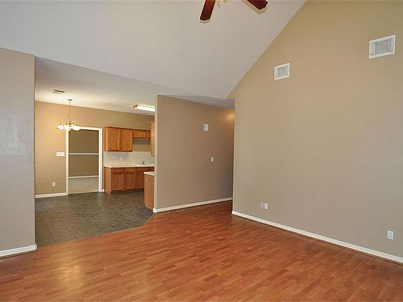 5th image of 20910 Oakshade Dr