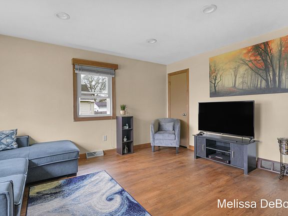 5th image of 3054 Homewood St SW