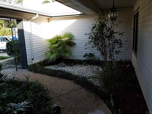 5th image of 4665 Balmoral Dr