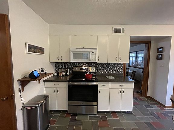 4th image of 2909 Barber Hill Ln
