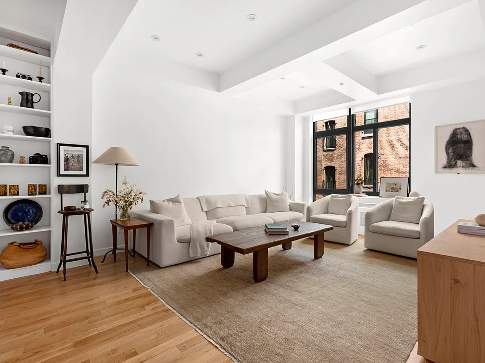 122 West St #2F