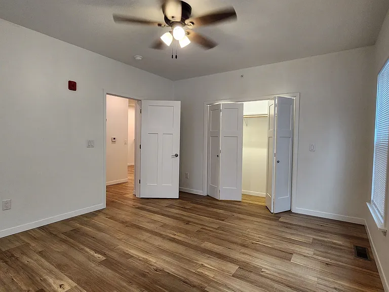 908 E Gorham St #1 — Photo 24