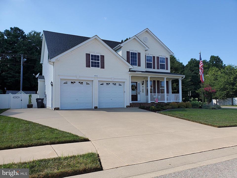 1st image of 44042 W Mervell Ct