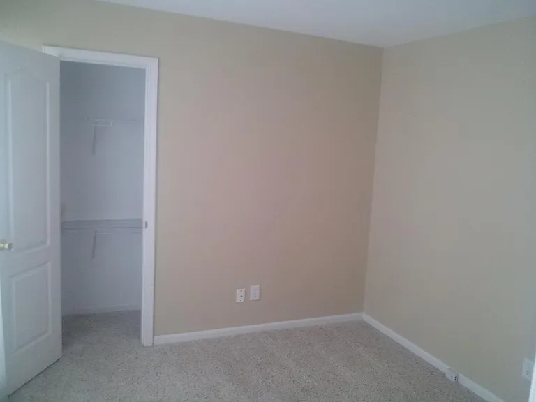 9509 Erinsbrook Dr — Photo 6