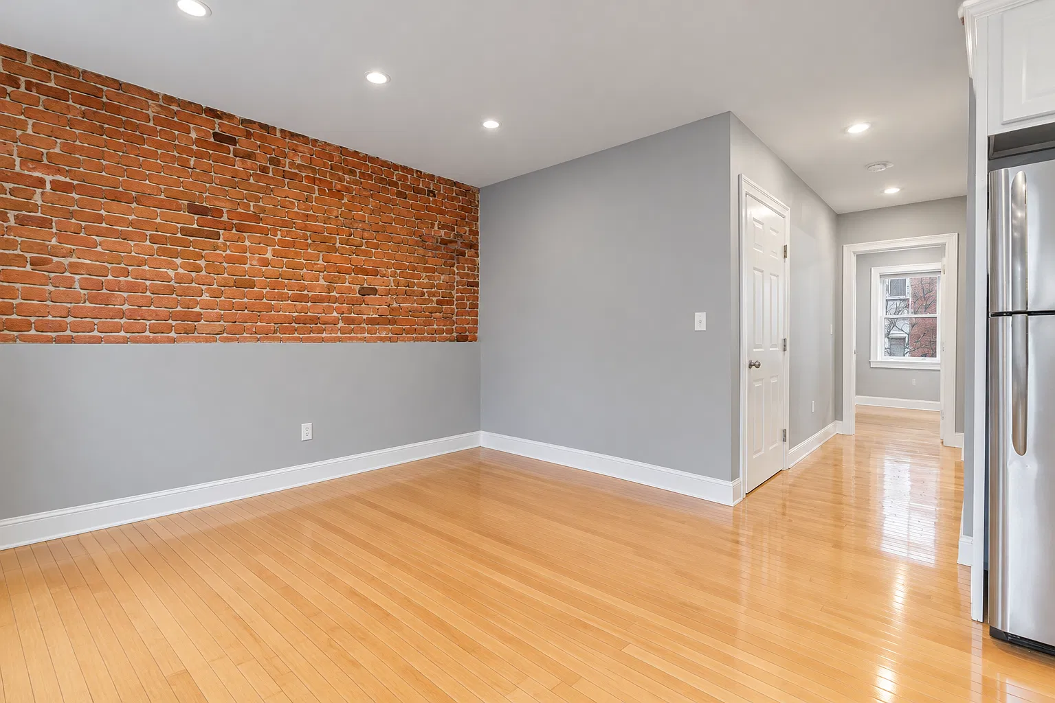 1 bed, 500 sqft, $2,700 — Photo 4