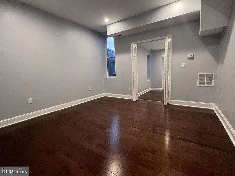 1607 E Biddle St — Photo 11