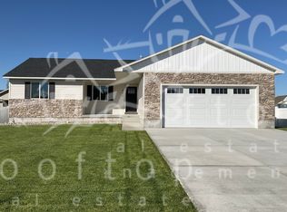 395 Kelton Way, Shelley, ID 83274
