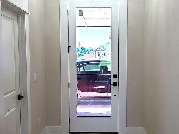 4th image of 109 Tralee Ct
