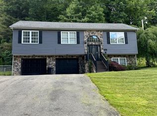 214 Skyview Dr, Beckley, WV 25801