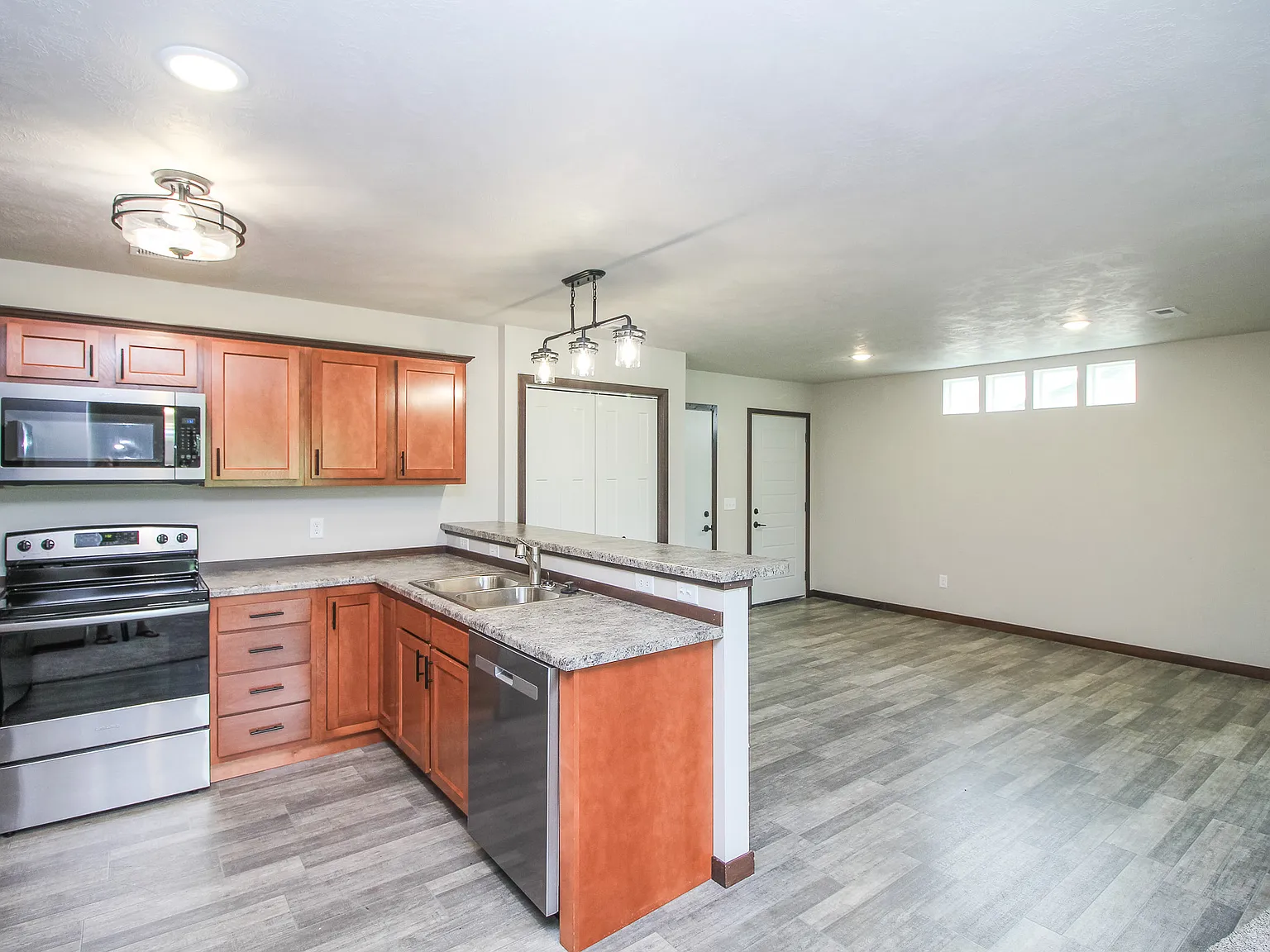 3 bed, 1400 sqft, $1,775 — Photo 4