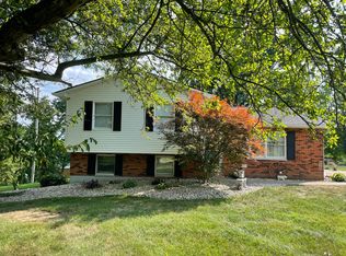 920 Falmouth St, Williamstown, KY 41097