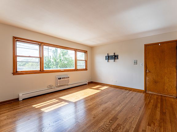 2nd image of 342 Beach Ave APT 2B