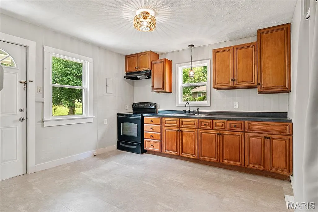 233 O'Connell Drive - 1 — Photo 2