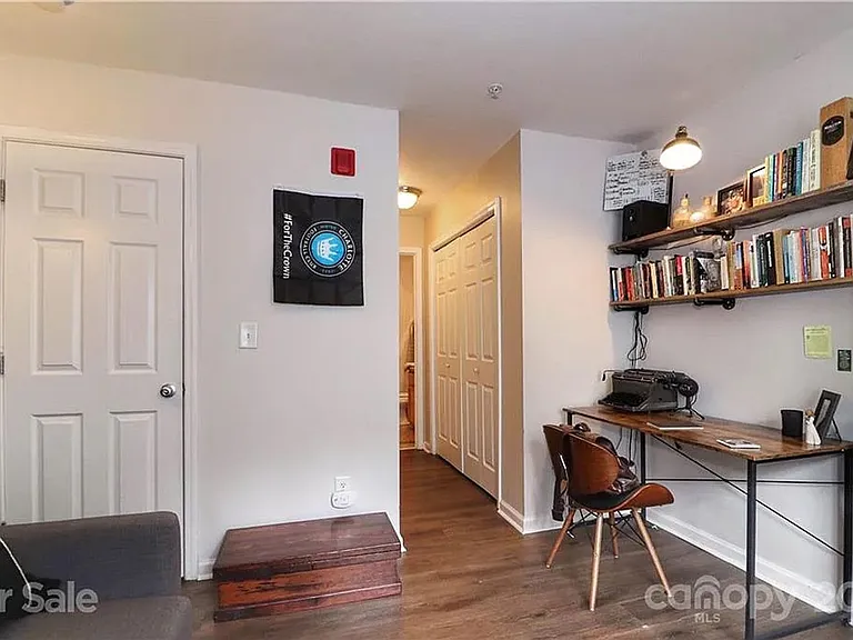 547 Donatello Ave — Photo 11