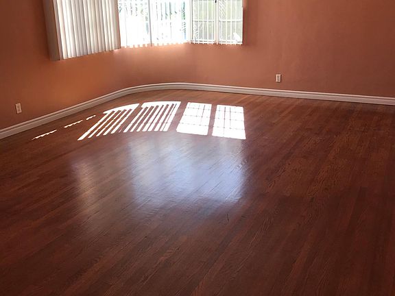 4th image of 1149 E 1st St APT L