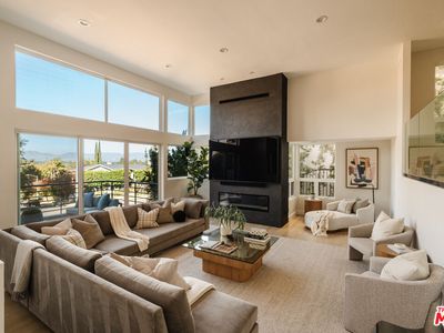 13866 Valley Vista Blvd, Sherman Oaks, CA, 91423