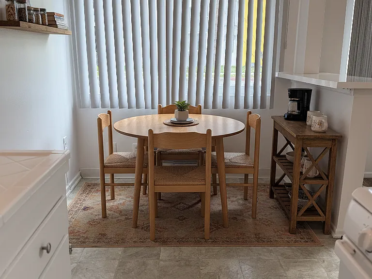 Idea of how the space with furniture placement.
