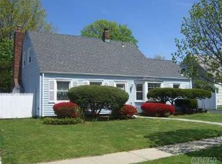 141 Blue Spruce Rd, Levittown, NY 11756