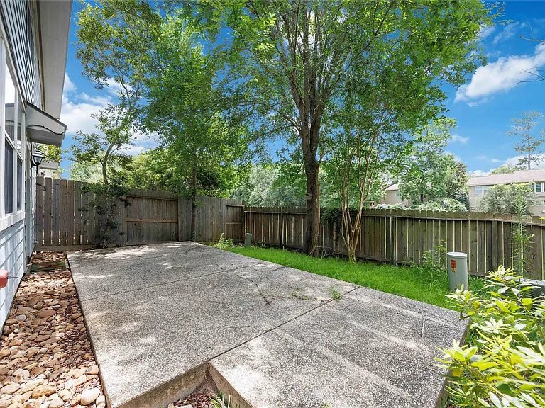 71 Summerhaze Cir — Photo 27