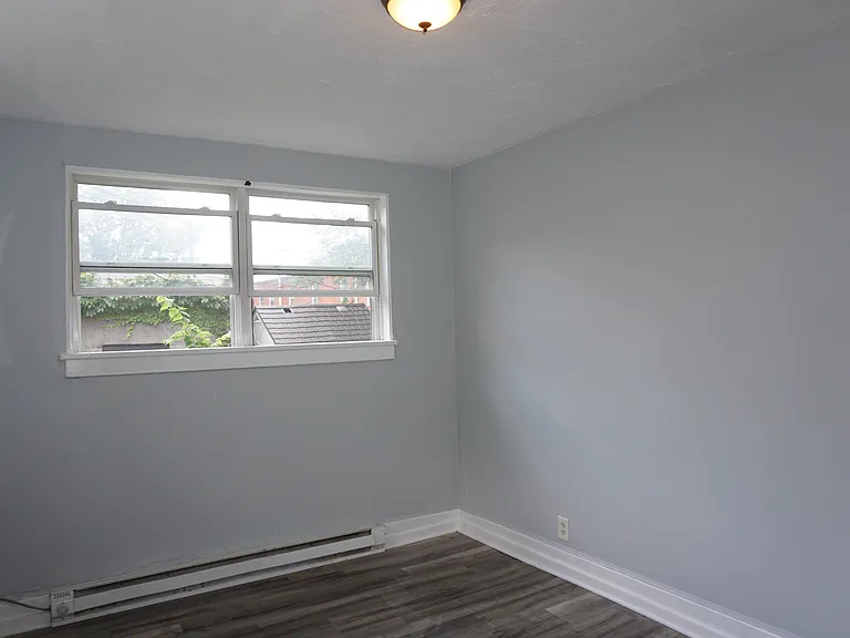 208 N 9th St #1 — Photo 6
