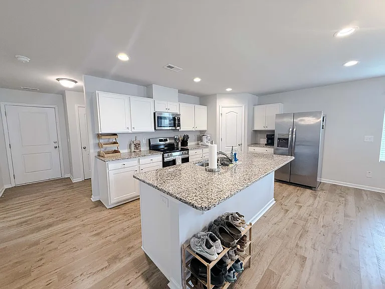 127 Arlington Dr — Photo 7