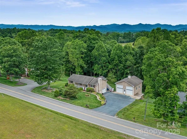 321 Jupiter Rd, Weaverville, NC 28787
