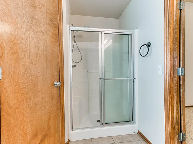 1708 Meadow Run Dr — Photo 17