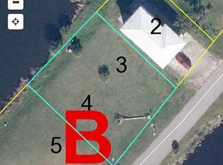 904 Riverside Dr, Moore Haven, FL 33471