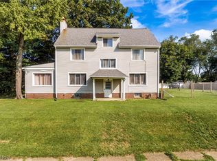 445 W Main St, Beach City, OH 44608