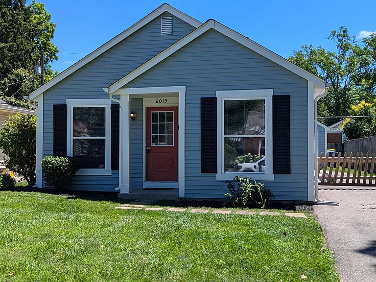 6019 Kingsley Dr — Photo 1