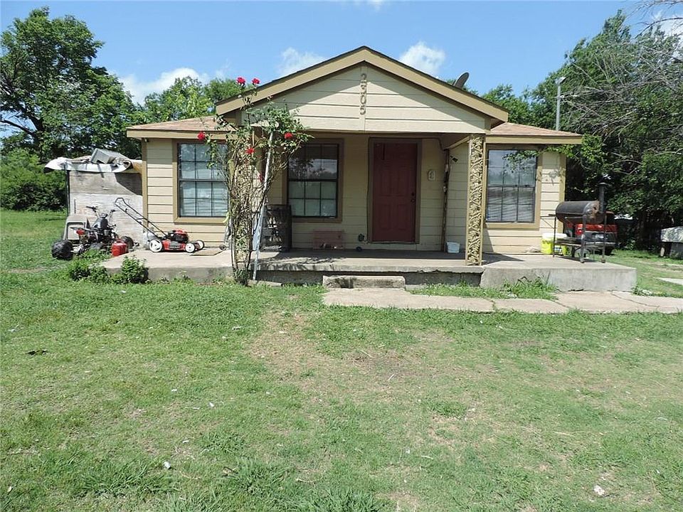 1st image of 2305 Kenesaw Dr