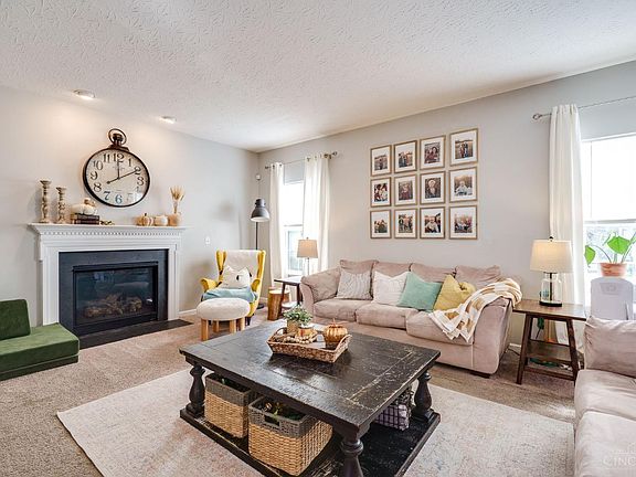 3rd image of 5098 Englewood Dr