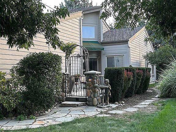 3rd image of 4635 N Savannah Ln