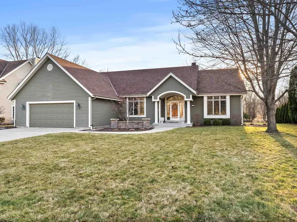 5345 W Woodland Dr, Brown Deer, WI 53223