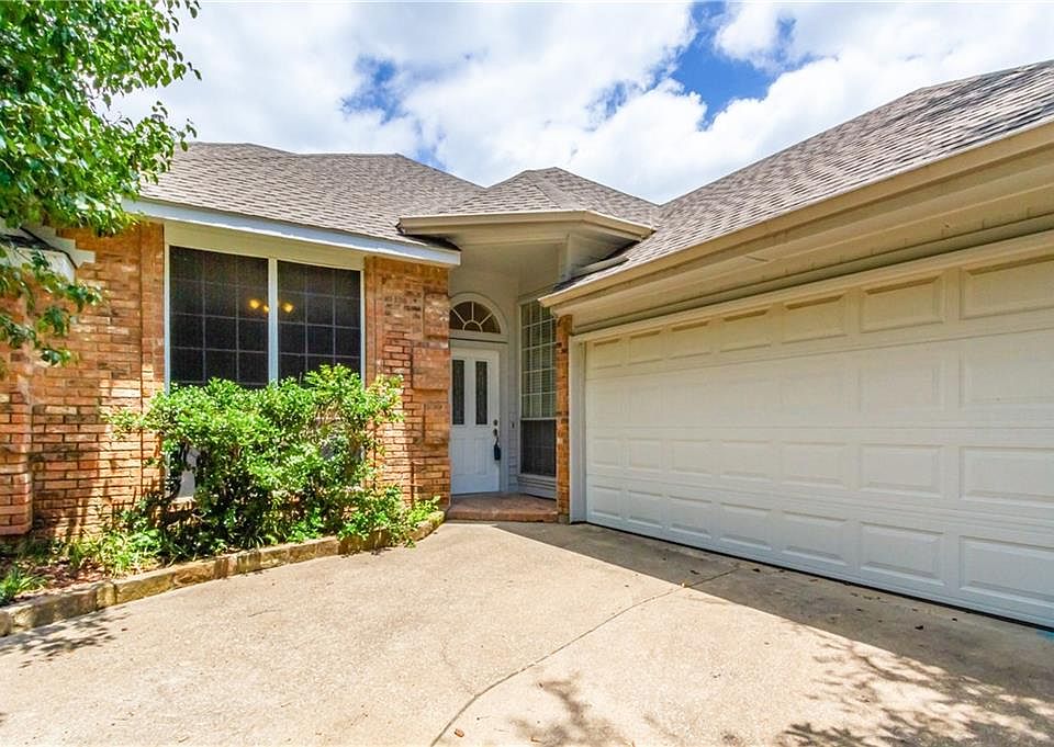 1st image of 5359 Crescent Lake Dr
