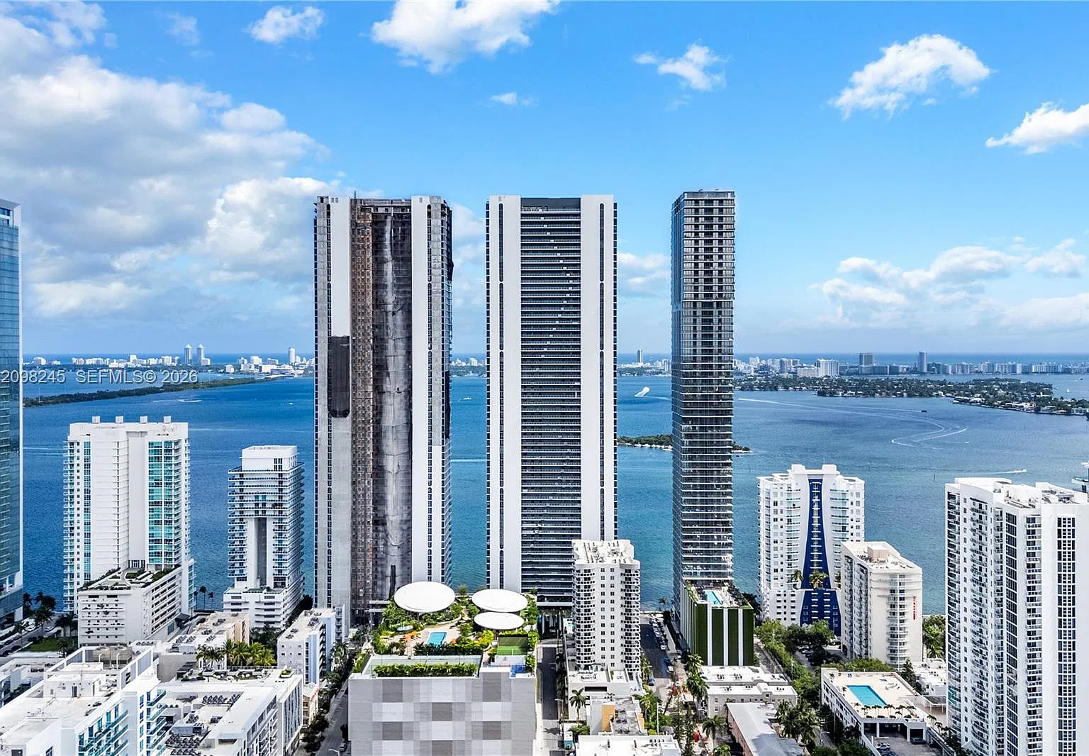 Aria Reserve Condo — Photo 1