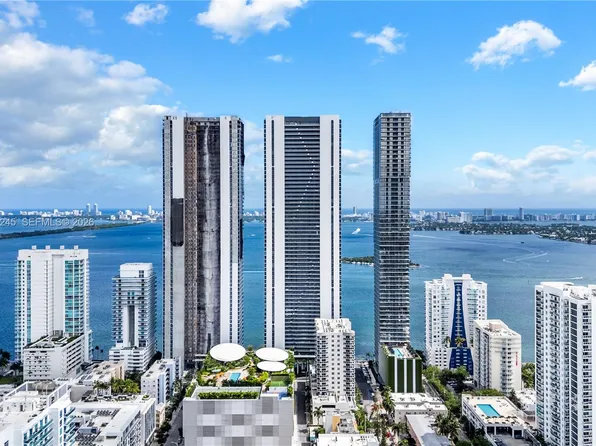700 NE 24th St, Miami, FL