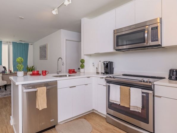 1326 Florida Ave NE APT 404