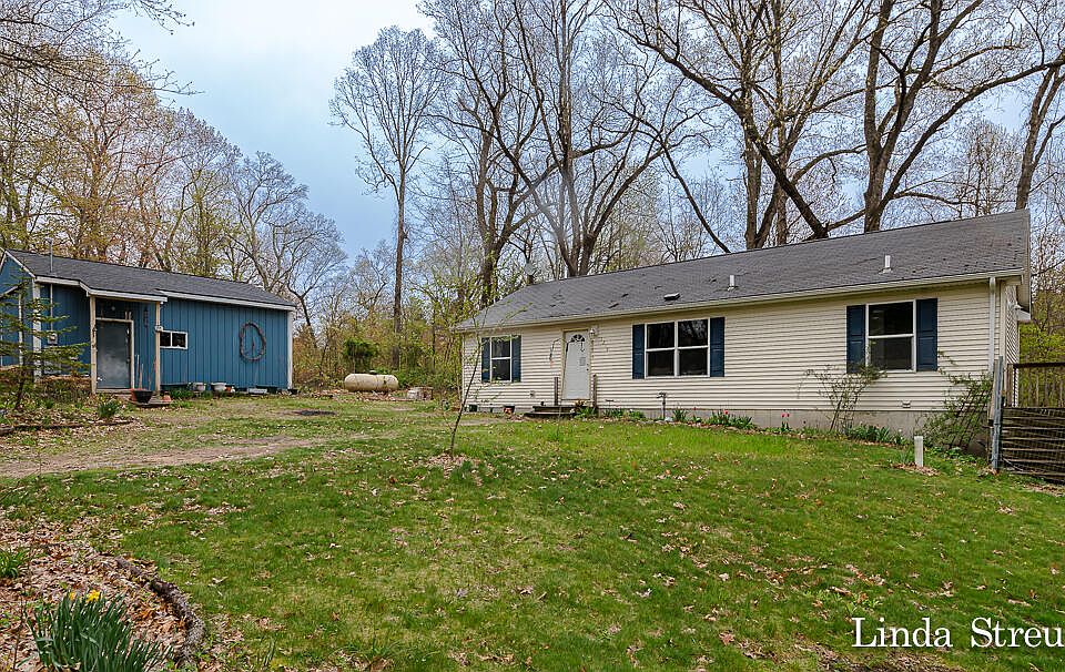 1st image of 1219 Martha Ct