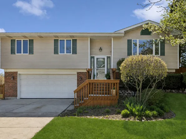 4140 Portage Ln, Hoffman Estates, IL 60192