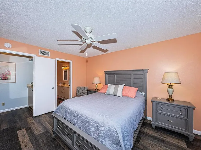 6100 Bahia Del Mar Cir #103 — Photo 9