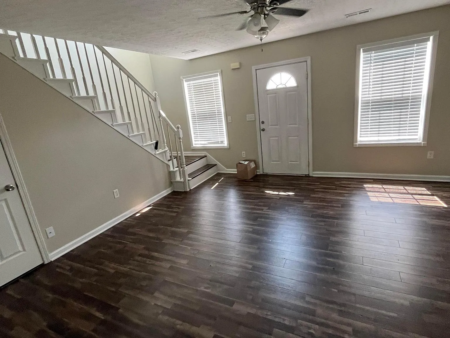 3 bed, 2.5 bath, 1784 sqft, $2,090 — Photo 4