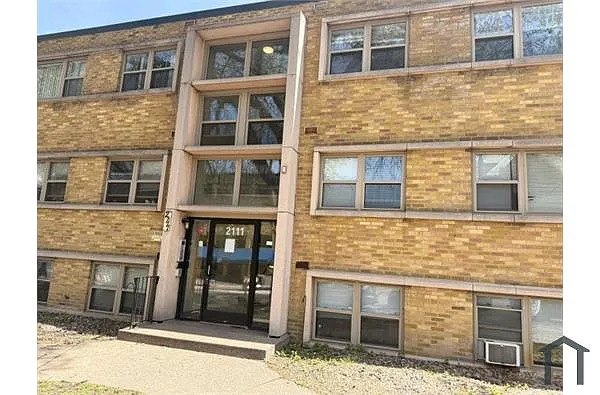 Building Photo - 2111 2nd Ave S #B2