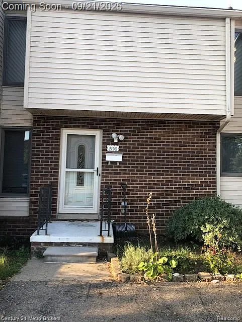 2156 Village West Dr S photo 1